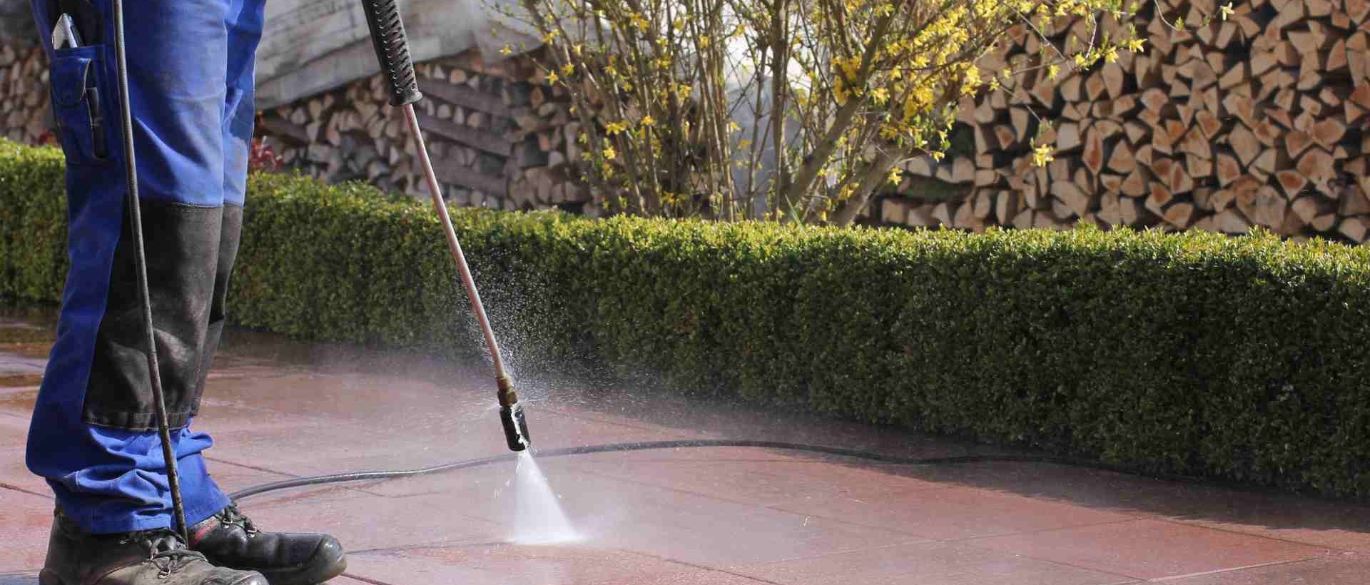 garden maintenance E1